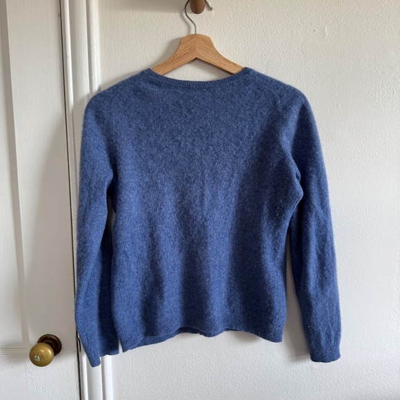 Charter Club 100% Cashmere Crewneck Sweater - Size M in Blue - Picture 4 of 4